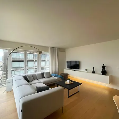 Daire By Epernay Square With Sea View *