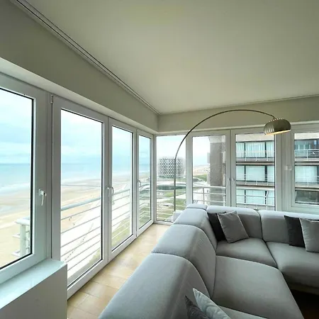 By Epernay Square With Sea View * Middelkerke