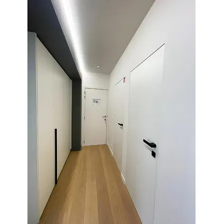 Apartment By Epernay Square With Sea View