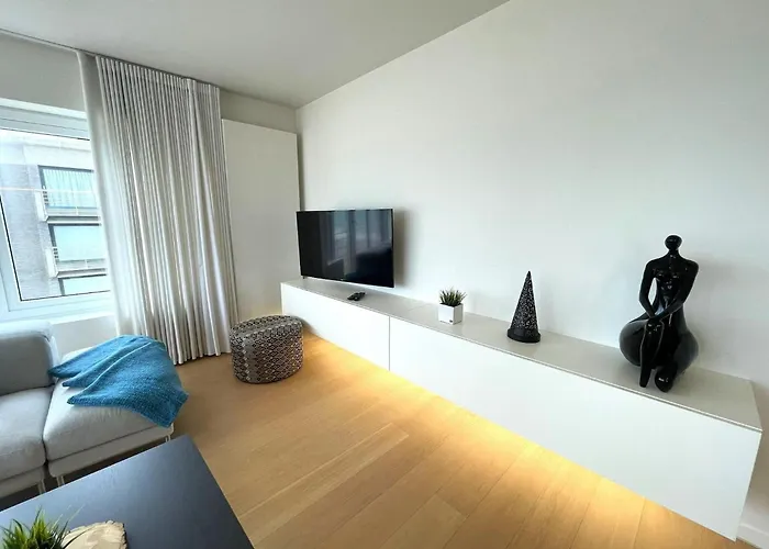 Apartment By Epernay Square With Sea View *