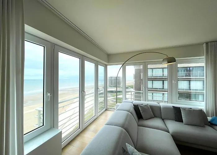 By Epernay Square With Sea View * Middelkerke