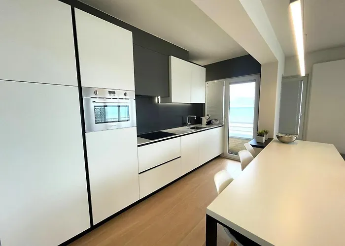 By Epernay Square With Sea View Apartment *