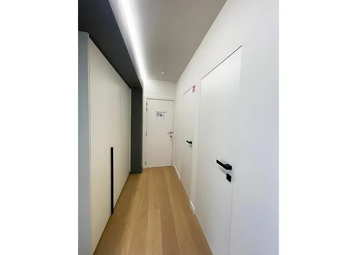 Apartment By Epernay Square With Sea View